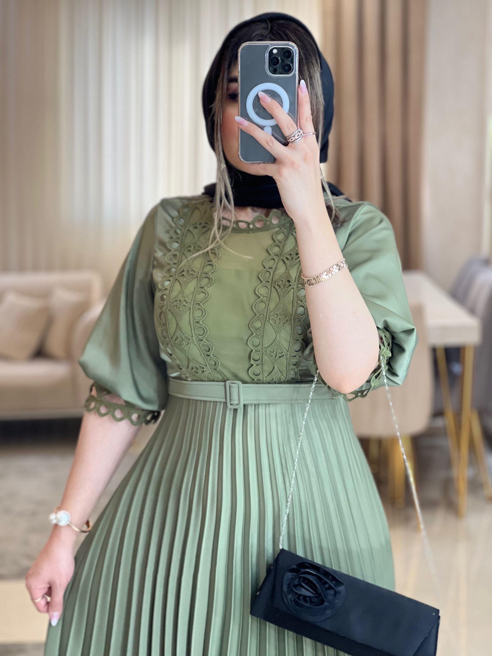 پیراهن پلیسه ژیوا 400